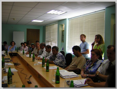 Arkhangelsk city-July2005 Round Table_006.jpg