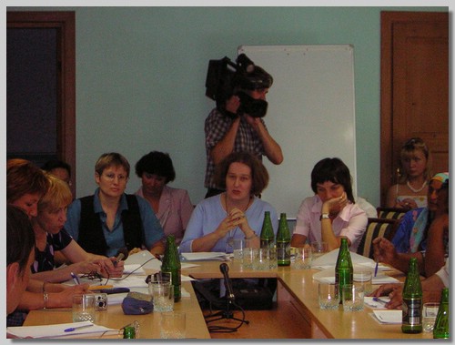 Arkhangelsk city-July2005 Round Table_009.jpg