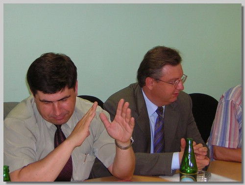 Arkhangelsk city-July2005 Round Table_034.jpg