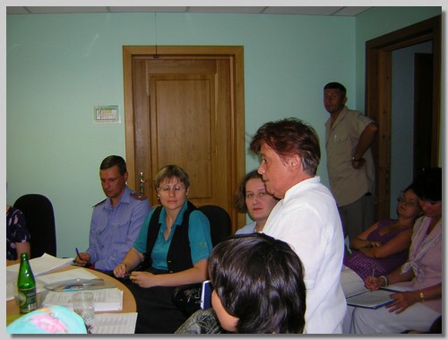 Arkhangelsk city-July2005 Round Table_078.jpg