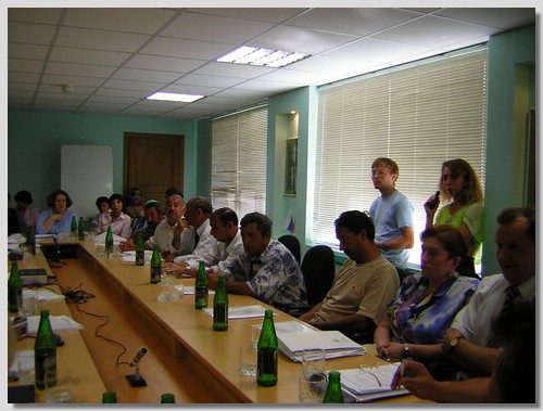 By Archangelsk city-July2005 round table_03.jpg