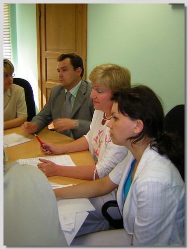 By Archangelsk city-July2005 round table_18.jpg