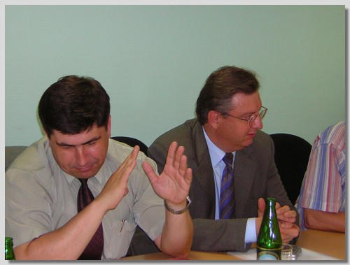 By Archangelsk city-July2005 round table_27.jpg