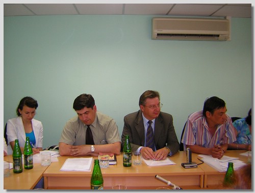 By Archangelsk city-July2005 round table_29.jpg