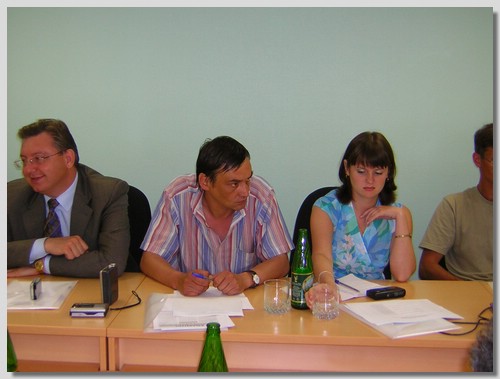 By Archangelsk city-July2005 round table_88.jpg